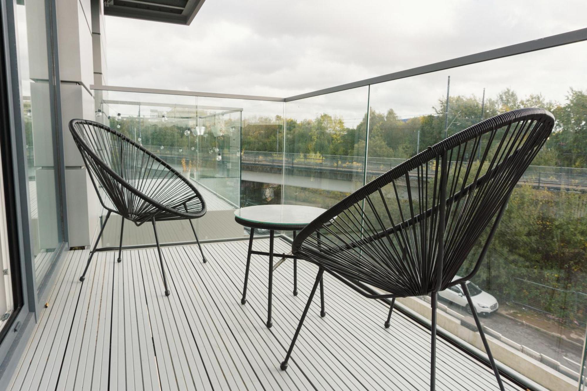 Manchester'S Luxurious 2-Bed Haven With Balcony - Canal Views & Proximity To Manchester United Екстер'єр фото